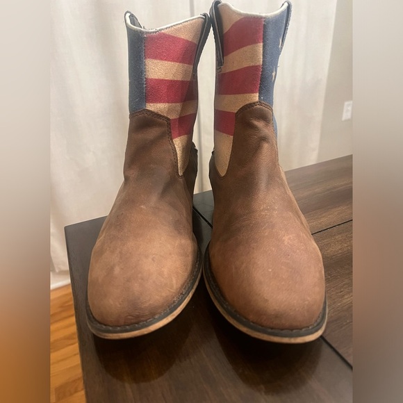 Women's patriotic ankle boots
Size 12 - Picture 4 of 6